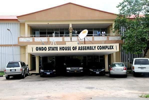 ONDO ASSEMBLY MOVES AGAINST INDISCRIMINATE PARKING OF VEHICLES, TO REGULATE PRIVATE MEDICAL PRACTICE.