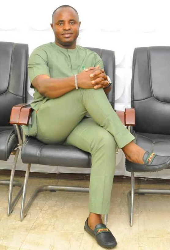 Encomium As Ondo State Political Fireball, Oluwole Ogunmolasuyi is A Year Older