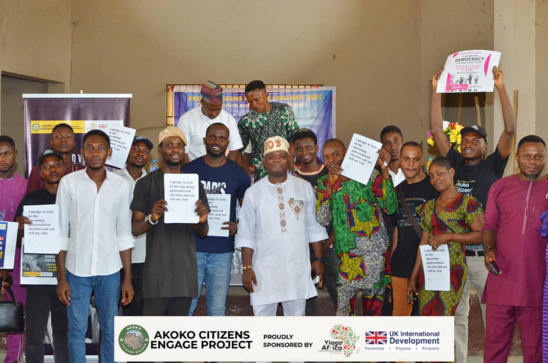 Akoko Citizens Engage Project Hosts Grand Townhall meeting, as Hon.ROD gives out Free Jamb forms, promises to do more