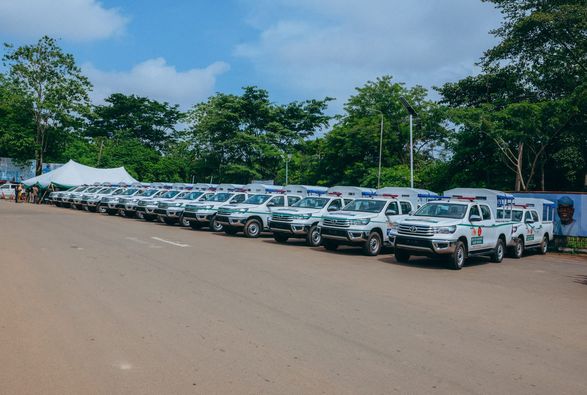 GOV AIYEDATIWA PRESENTS OPERATIONAL VEHICLES TO SECURITY AGENCIES IN ONDO STATE