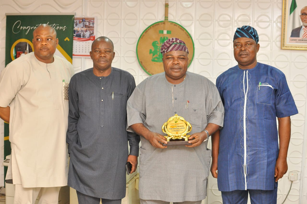 Ondo Speaker, Oladiji bags Award of Distinguished Legislator of the Year