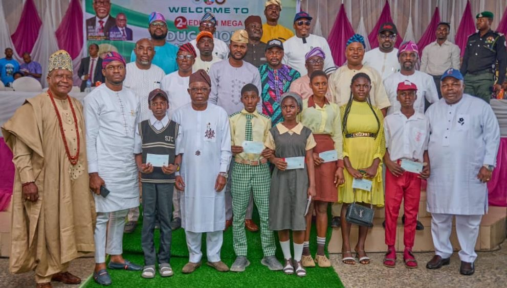 Aiyedatiwa Commends Ondo Speaker over Distribution of Educational Materials, Scholarships to 1,000 Students