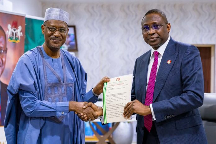 EFCC Transfers 753 Recovered Housing Units from Emefiele to Housing Ministry EFCC Transfers 753 Recovered Housing Units from Emefiele to Housing Ministry
