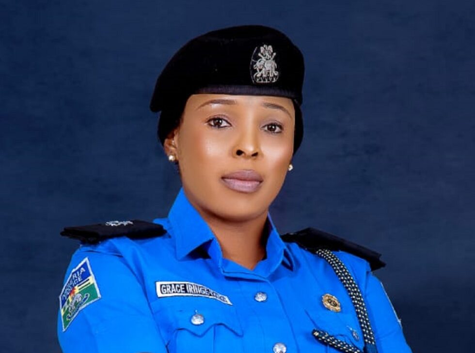 Suspected Car Thief Caught Riding Bicycle in GRA, Port Harcourt — Police Recover Stolen Hyundai and Master Keys Suspected Car Thief Caught Riding Bicycle in GRA, Port Harcourt — Police Recover Stolen Hyundai and Master Keys