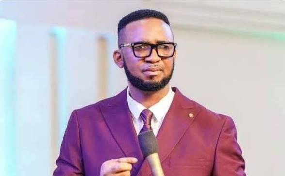 Ondo:Pastor Withdraws From Public Ministry After Apologising for Pre-Marital Affairs